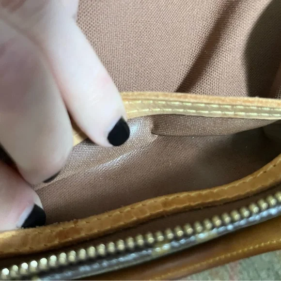 Louis Vuitton Immaculate Speedy 35 - Picture 10 of 14